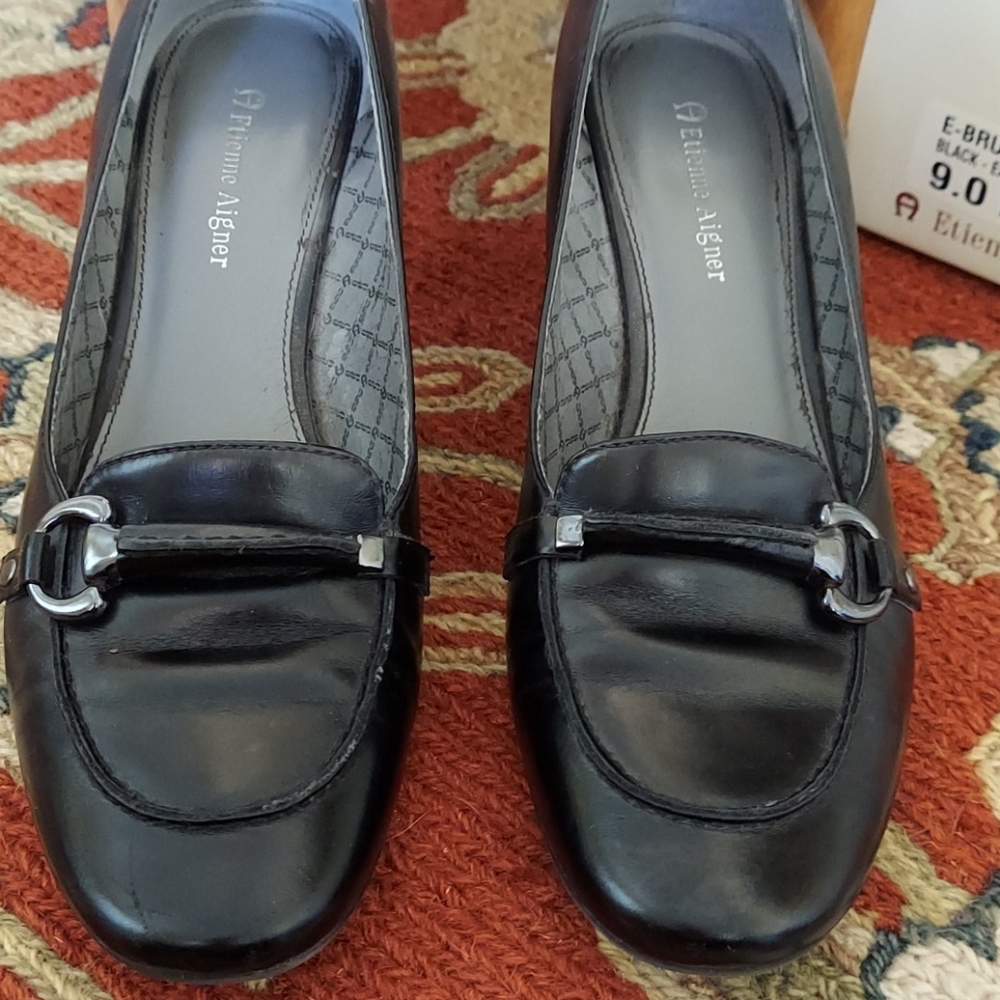 Shoes - Picture 3 of 7